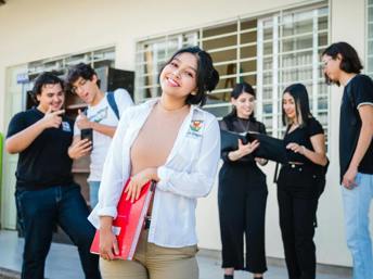 Estudiantes latinos en la universidad
