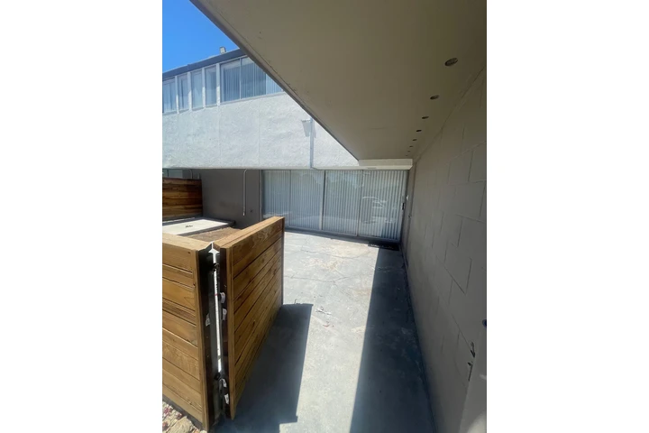 $1150 : The Glenn Apartments image 2