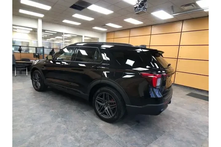 $39602 : Ford Explorer 2025 AWD ST-Li image 5