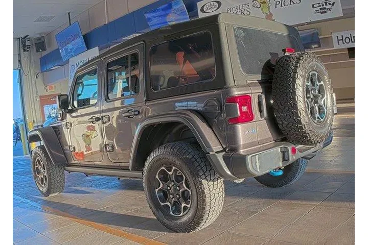 $33808 : Jeep Wrangler Unlimited 2022 image 2