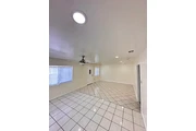$1600 : Huntington Park - 3 Bed / 1.5 thumbnail