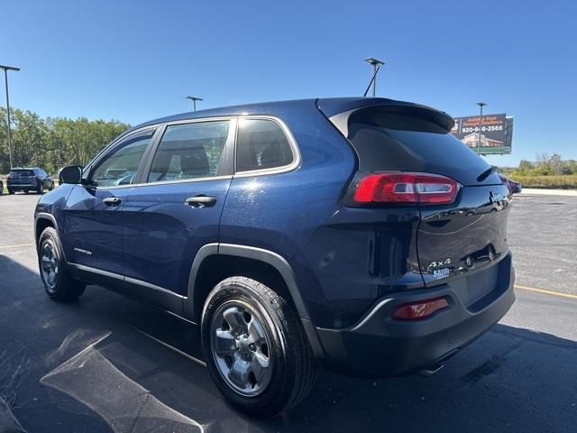 $9693 : Pre-Owned 2014 Cherokee Sport image 4