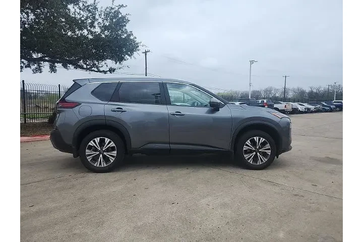 $20995 : Nissan Rogue 2023 AWD SV 4dr image 2