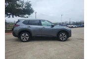 $20995 : Nissan Rogue 2023 AWD SV 4dr thumbnail