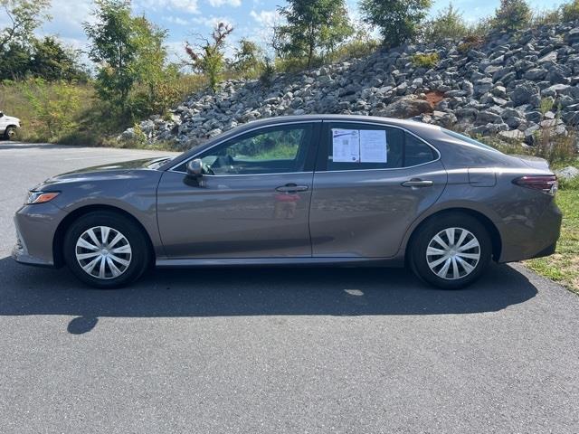 $28498 : PRE-OWNED 2022 TOYOTA CAMRY H image 5