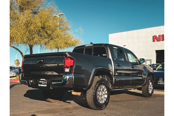 $21477 : Toyota Tacoma 2018 4x2 SR5 4 image 7