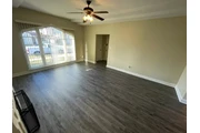 $2575 : 3bed and 2baths available thumbnail