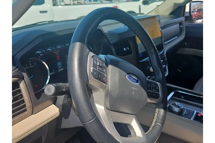 $35500 : Ford Expedition MAX 2024 4x2 image 2