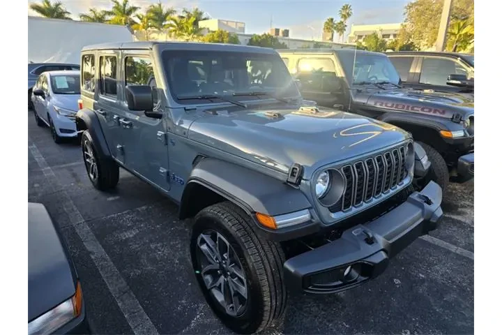 $35990 : Jeep Wrangler 2025 4x4 Sport image 2