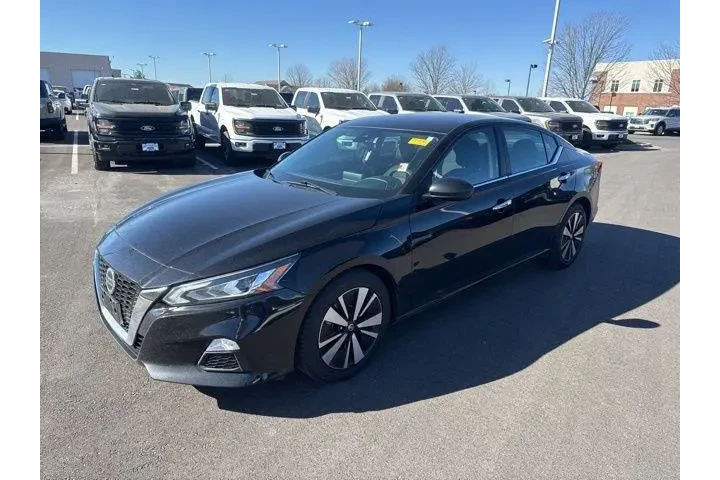 $15000 : Nissan Altima 2021 2.5 SV 4d image 3