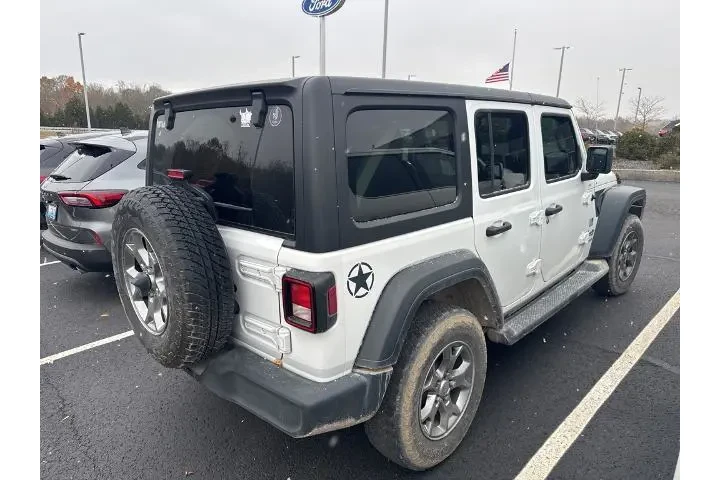 $26977 : Jeep Wrangler Unlimited 2020 image 4