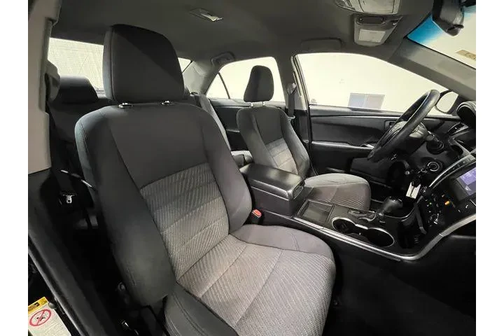 $18622 : Toyota Camry 2017 image 9