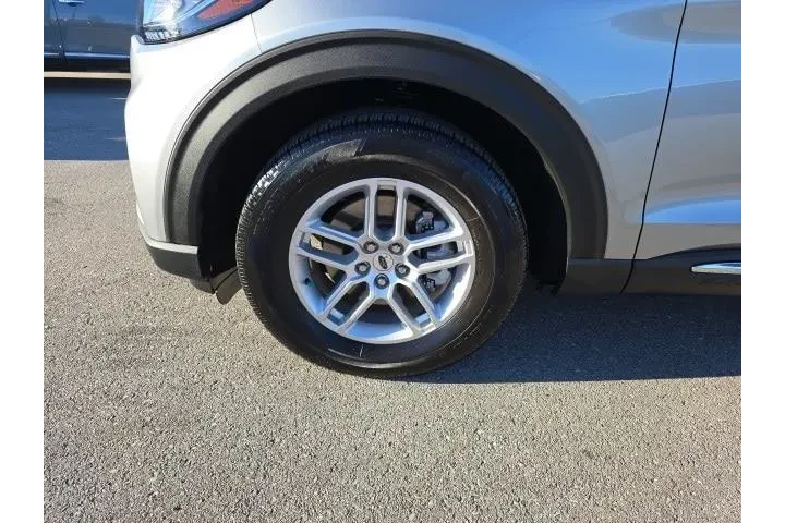 $39000 : Ford Explorer 2025 AWD Activ image 9