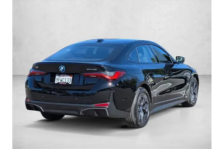 $31755 : BMW i4 2023 eDrive35 Gran Co image 5