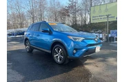 2017 RAV4 XLE en Elizabeth