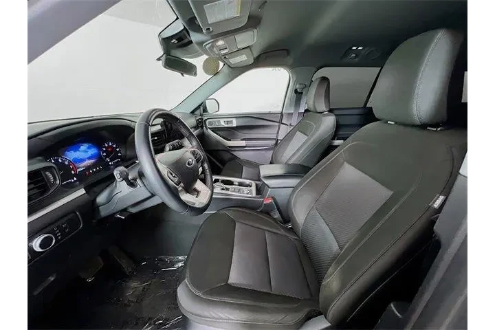 $28975 : Ford Explorer 2022 AWD XLT 4 image 10