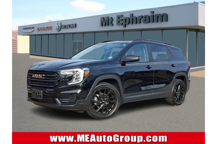 $26988 : GMC Terrain 2023 SLE 4dr SUV image 1