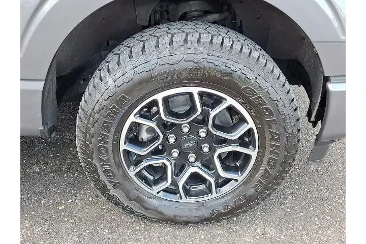 $35997 : Ford F-150 2022 4x4 Lariat 4 image 8