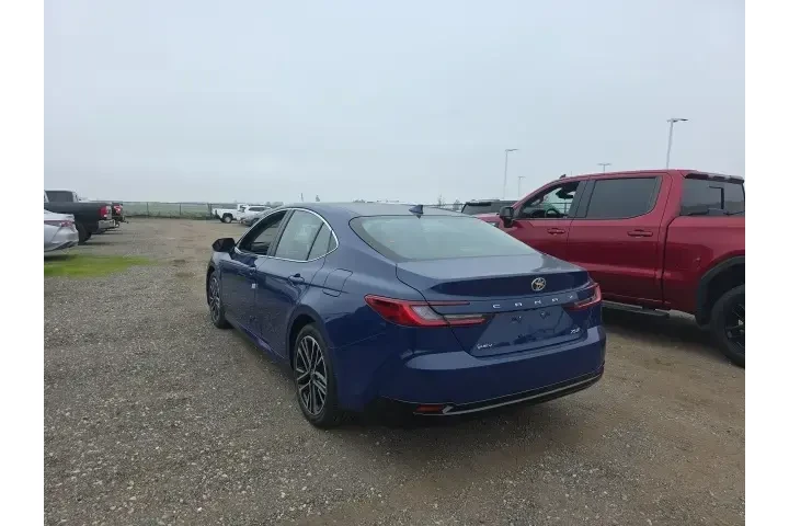 $38900 : Toyota Camry 2026 XLE 4dr Se image 3