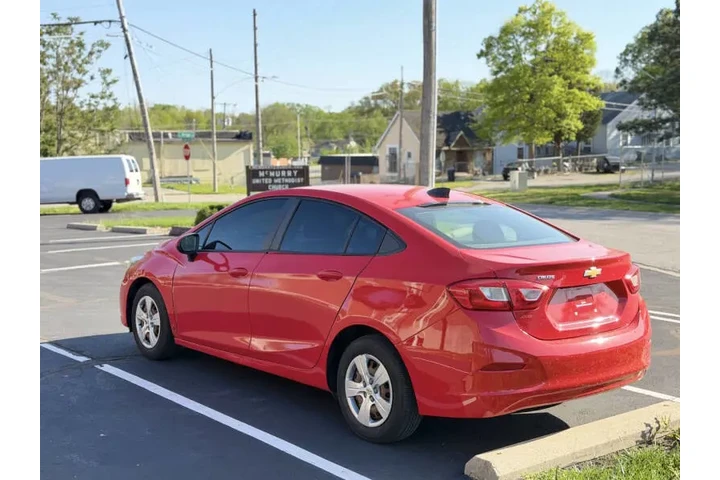 $6999 : 2018 Cruze LS Auto image 6