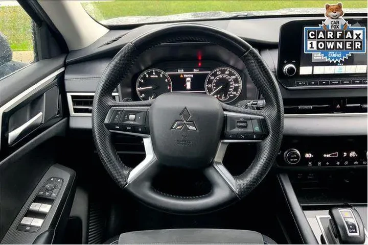 $24985 : Mitsubishi Outlander 2024 AW image 5