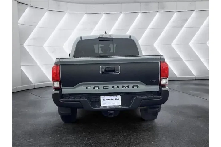 $34000 : Toyota Tacoma 2021 4x2 SR5 V image 10