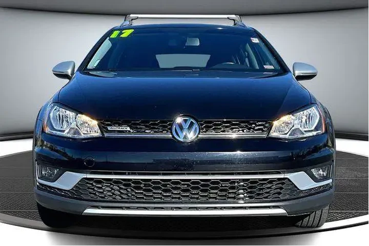 $14500 : Volkswagen Golf Alltrack 201 image 2