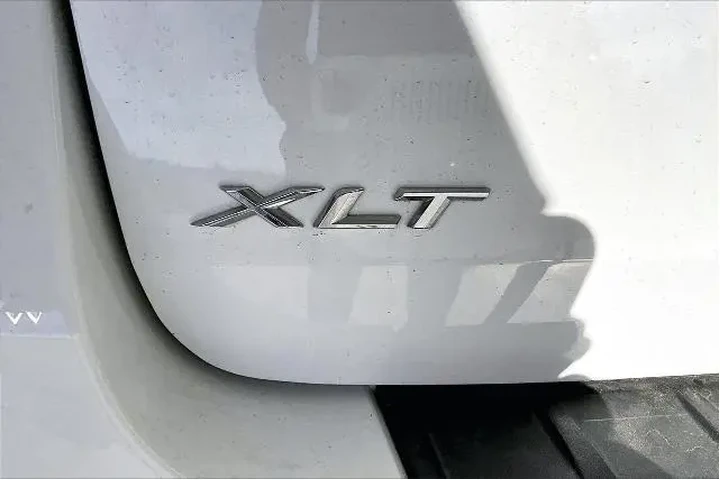 $23831 : Ford Explorer 2022 AWD XLT 4 image 9