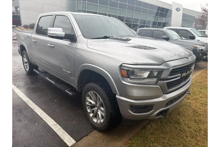 $30975 : Ram 1500 2019 4x4 Laramie 4d image 6