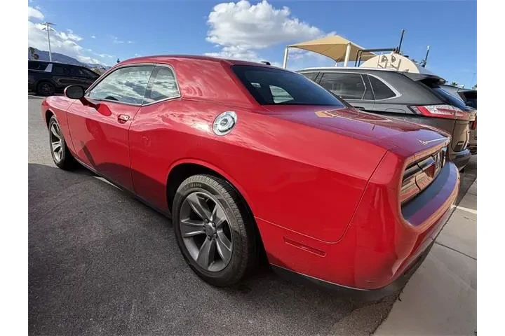 $16588 : Dodge Challenger 2015 SXT 2d image 3
