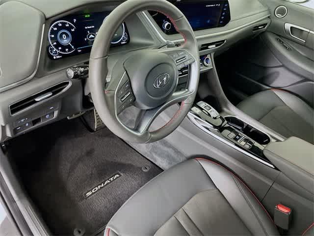 $26423 : PRE-OWNED 2023 HYUNDAI SONATA image 9