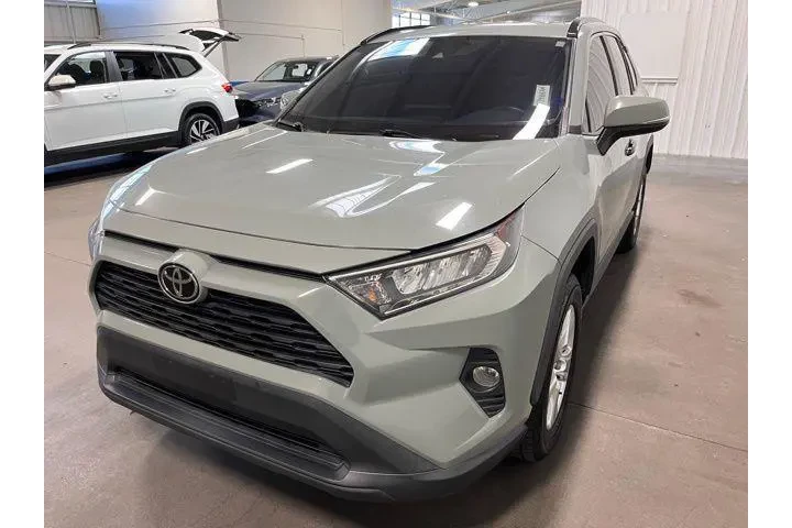 $25679 : Toyota RAV4 2021 AWD XLE 4dr image 7