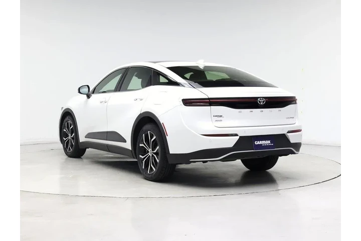 $29998 : Toyota Crown 2023 AWD Limite image 2