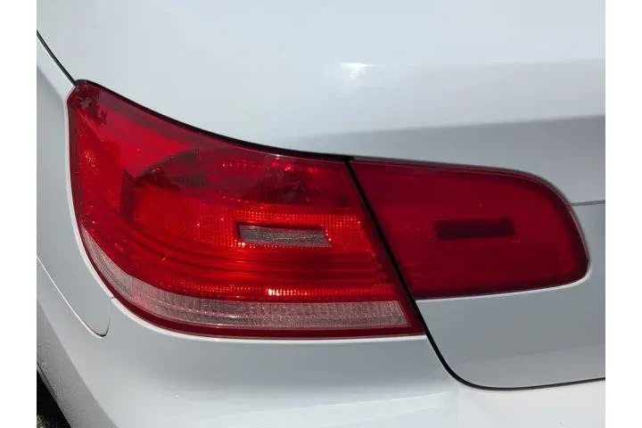 BMW 3 Series 2008 335i 2dr C image 10