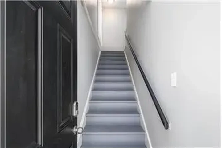 $1700 : Rental property with 2 bedro image 4