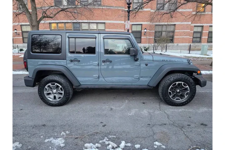 $16995 : 2014 Wrangler Unlimited Rubic image 7