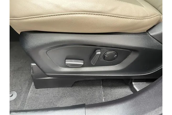 $33495 : Ford Explorer 2022 AWD Limit image 8