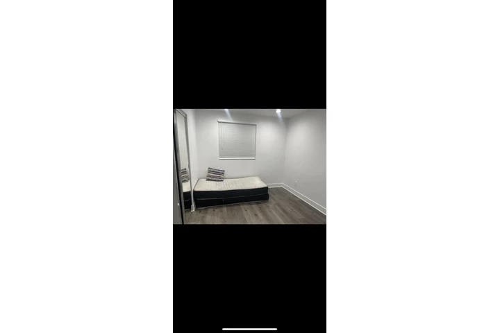 $900 : Se renta cuarto image 1