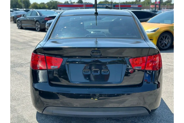 2013 KIA FORTE EX SEDAN 4D image 10