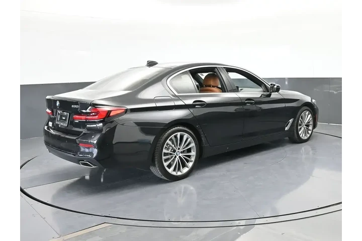 $23996 : BMW 5 Series 2022 530i 4dr S image 6