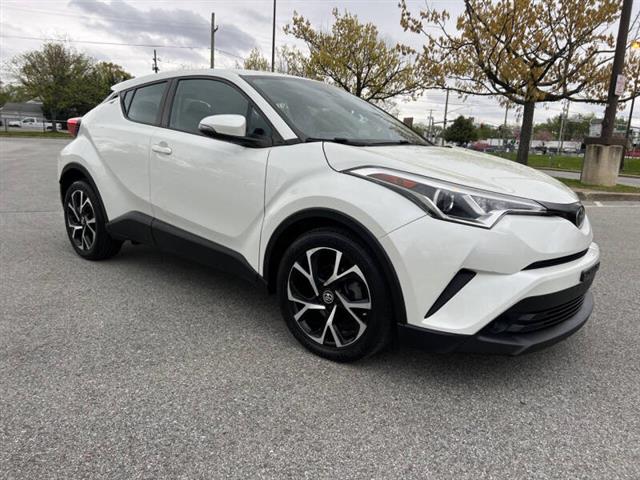 $15900 : 2018 C-HR XLE image 6