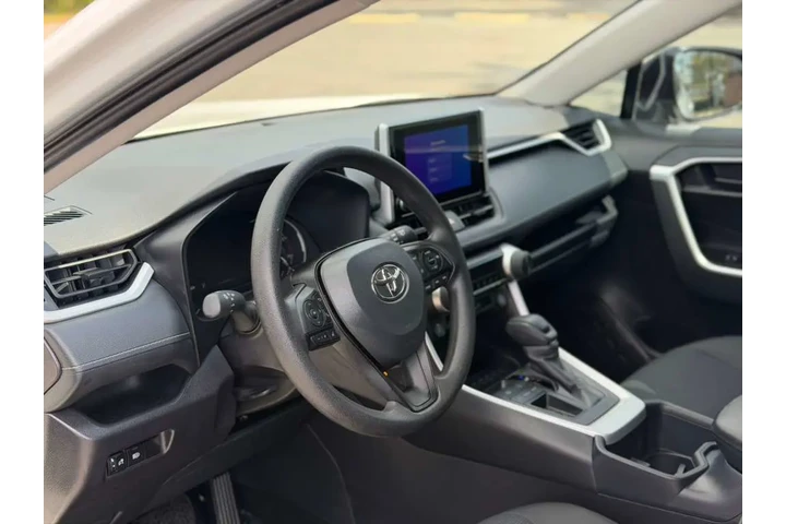 $28900 : TOYOTA RAV4 LE🚘 image 9