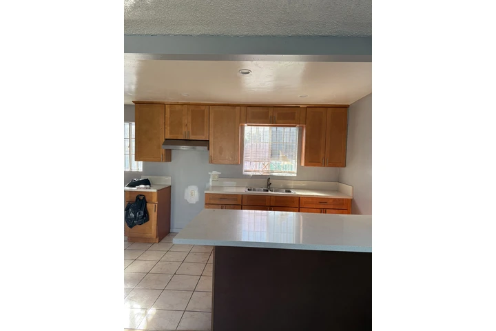 $1750 : Departamento de Renta image 3