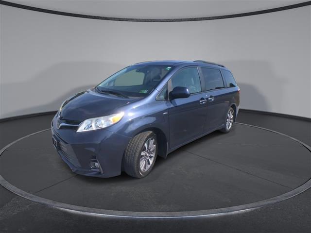 $35000 : PRE-OWNED 2018 TOYOTA SIENNA image 4