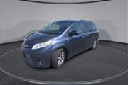 $35000 : PRE-OWNED 2018 TOYOTA SIENNA thumbnail