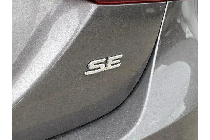 $24881 : Toyota Camry 2023 SE 4dr Sed image 3