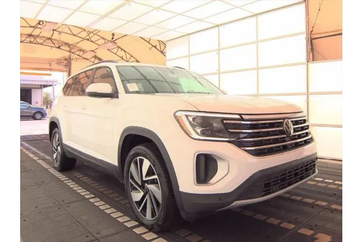 $33293 : Volkswagen Atlas 2025 SE 4dr image 4