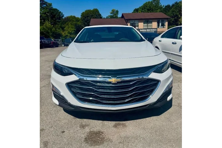 $15900 : 2022 Malibu LS image 3