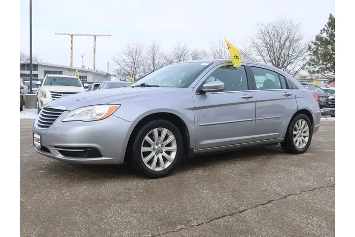 $6990 : Chrysler 200 2013 Touring 4d image 3