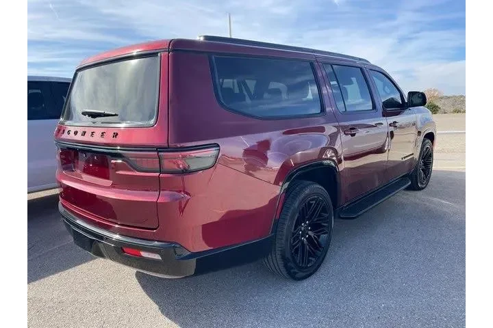 Jeep Wagoneer L 2024 4x4 Ser image 3